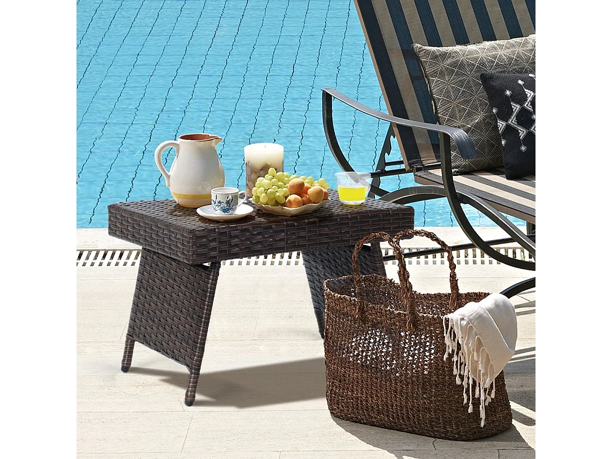 Table Basse de Jardin, Pliante en Rotin 60 x 40 x 40 CM Table d'Appoint avec Coussinets de Pied Réglables, Brun