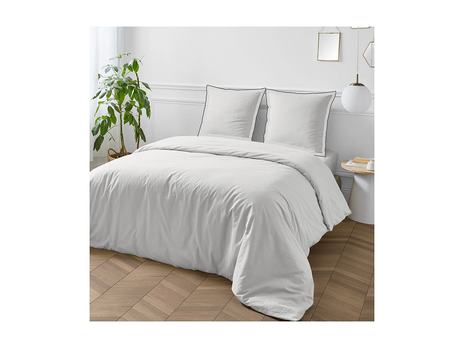 Parure de lit unie en coton finition bourdon 260x240cm