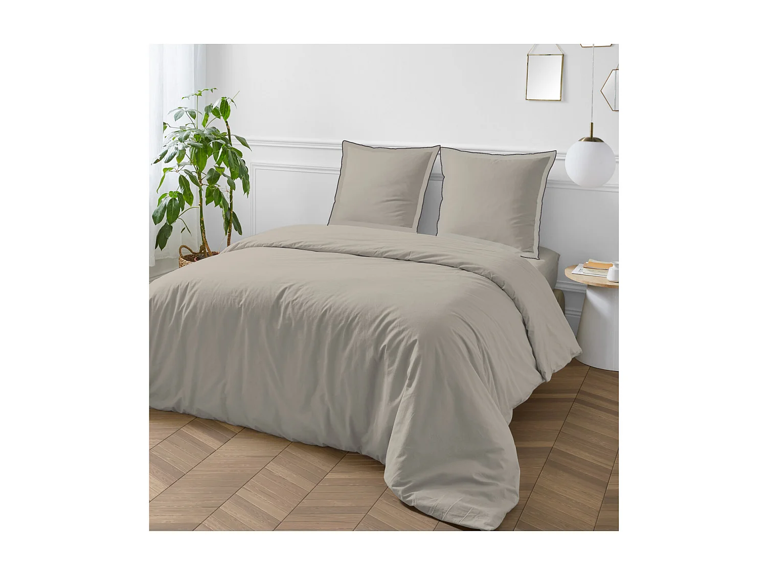 Parure de lit unie en coton finition bourdon 240x220cm
