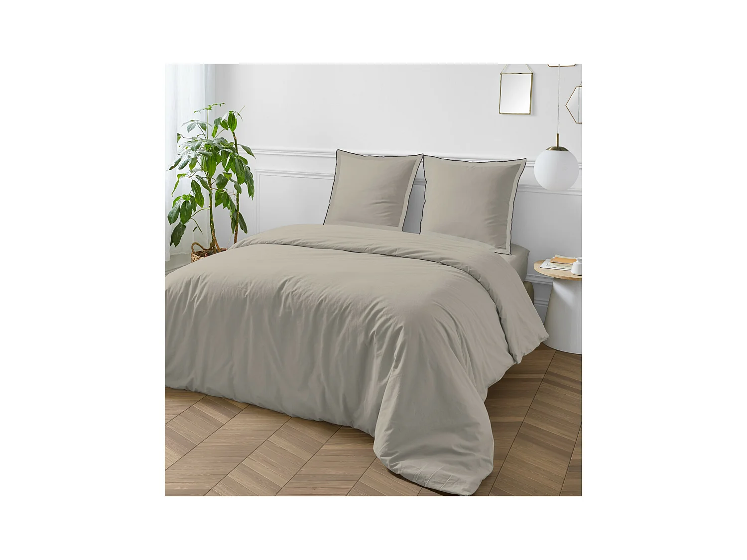 Parure de lit unie en coton finition bourdon 260x240cm