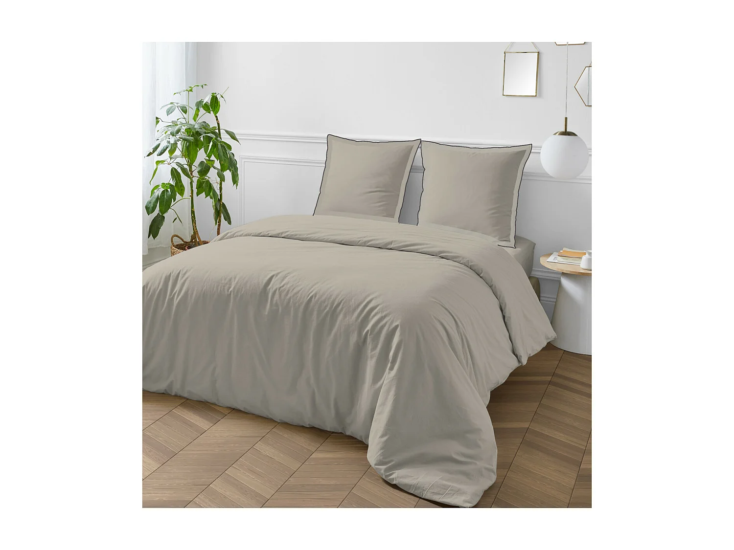 Parure de lit unie en coton finition bourdon 260x240cm