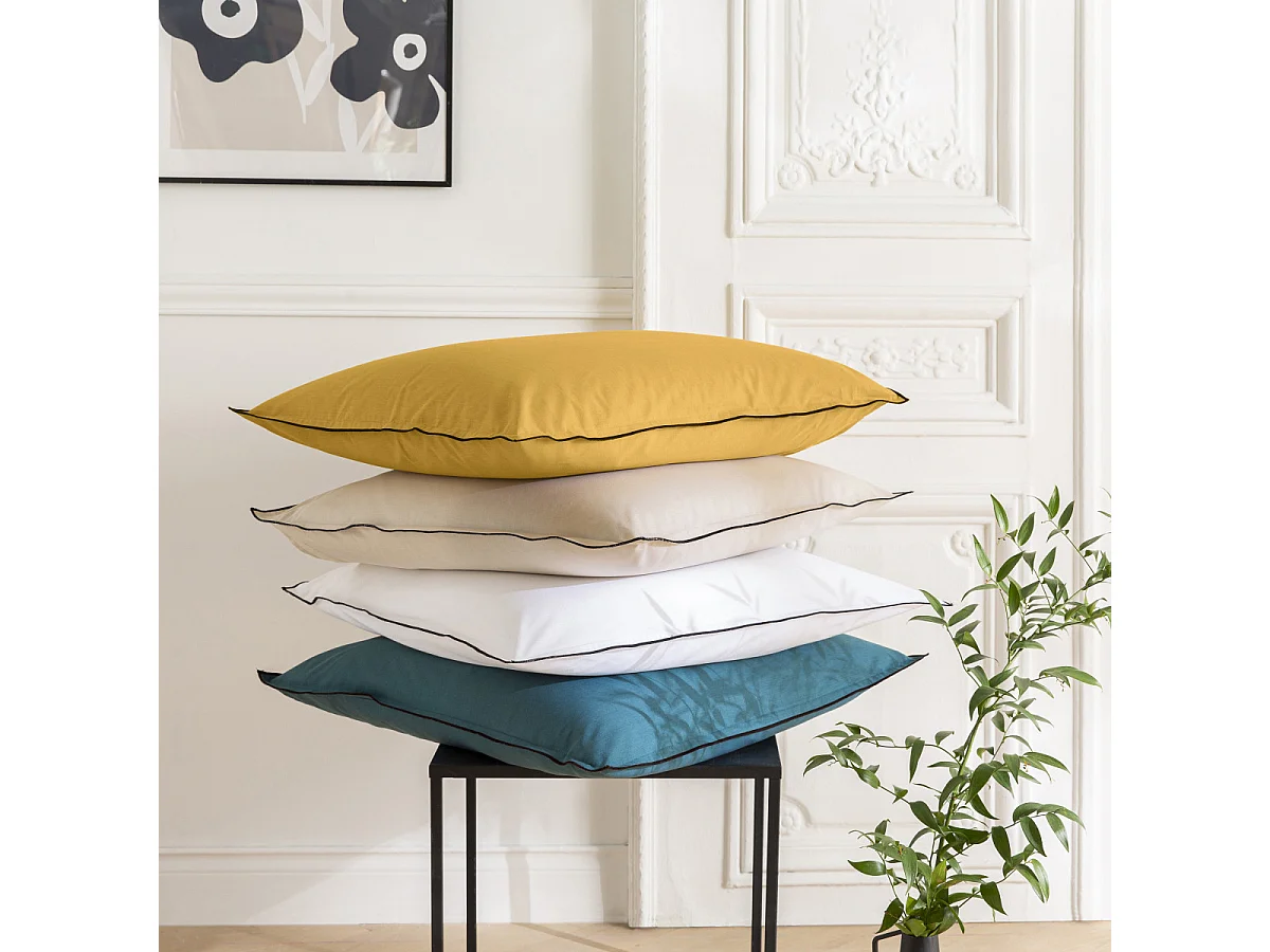 Lot de 2 taies d'oreiller unies en coton finition bourdon beige 65x65cm