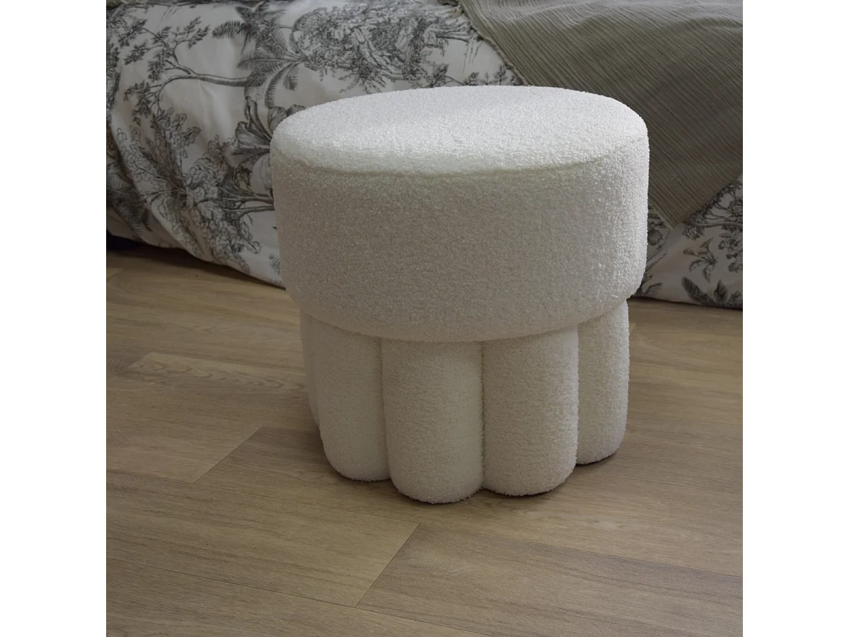 Pouf déco en tissu bouclette