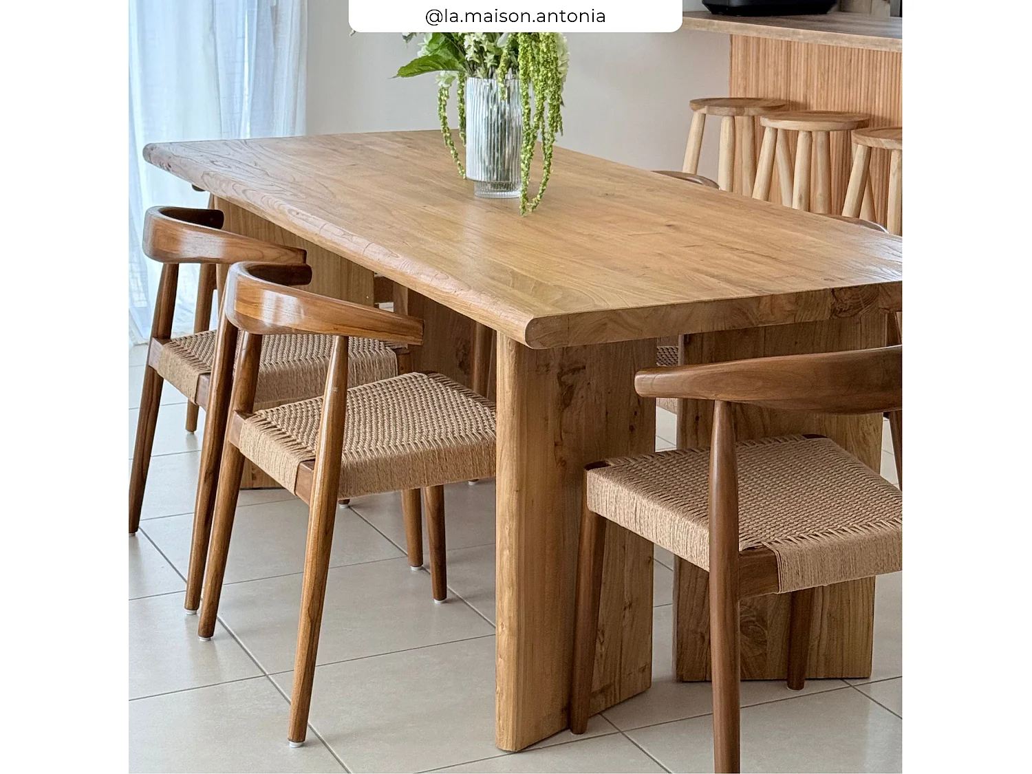Table rectangulaire en bois d'orme 8 personnes - Albane