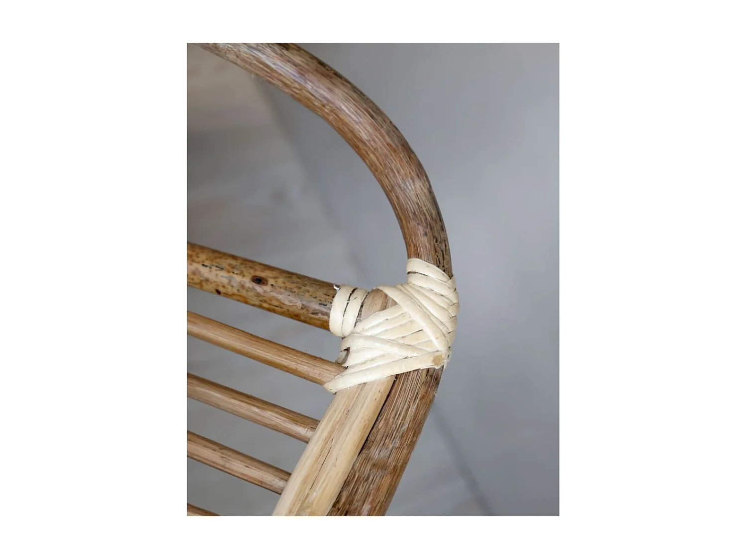 Balancelle à suspendre en rotin marron et beige 72 x 72 x 117 cm