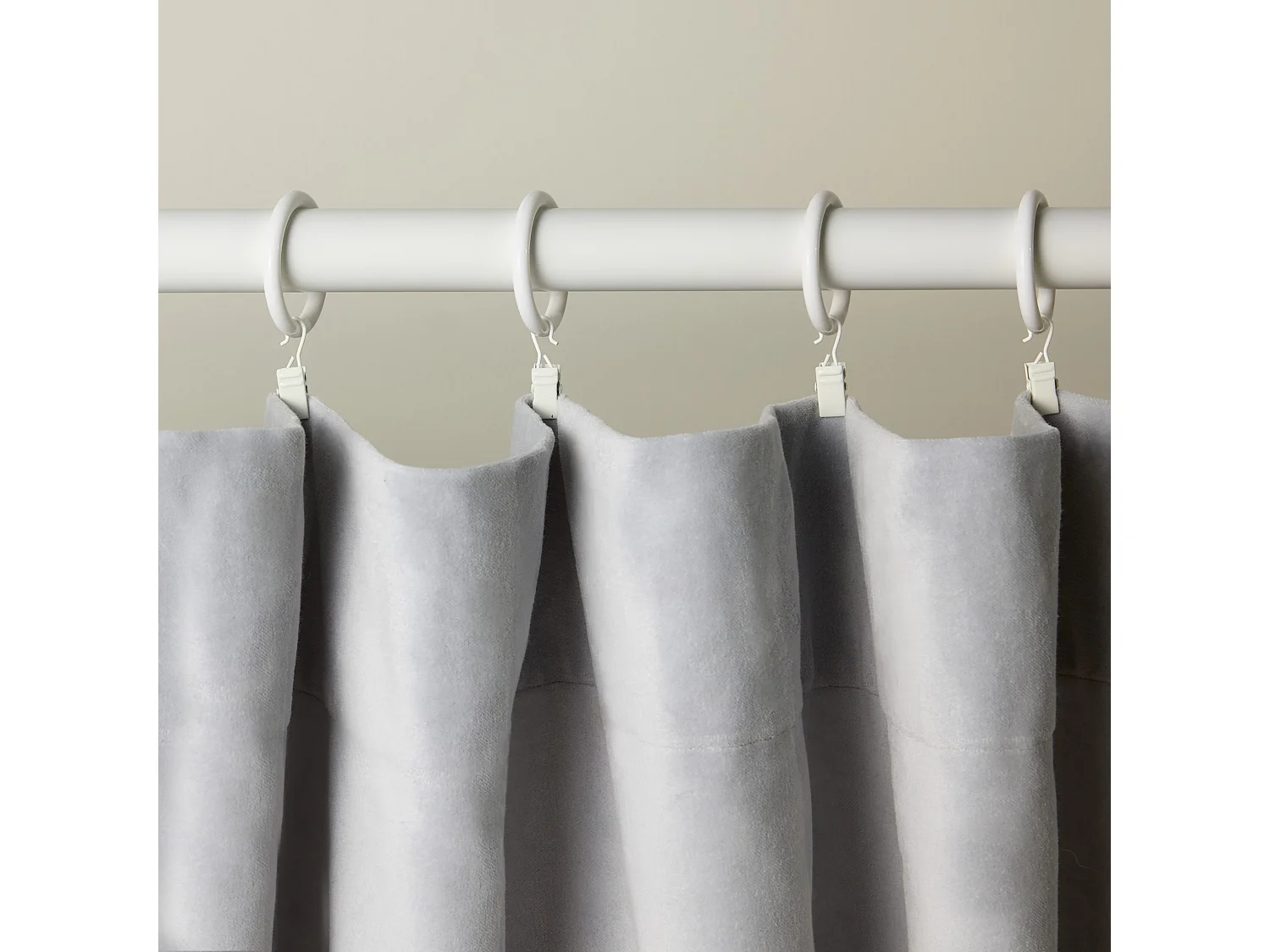 Baumwollsamtvorhang Revile hellgrau 140 x 250