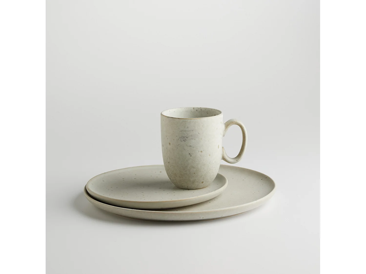 Tasse Liyah gris moyen 10.7 x 8.5 x 12.5