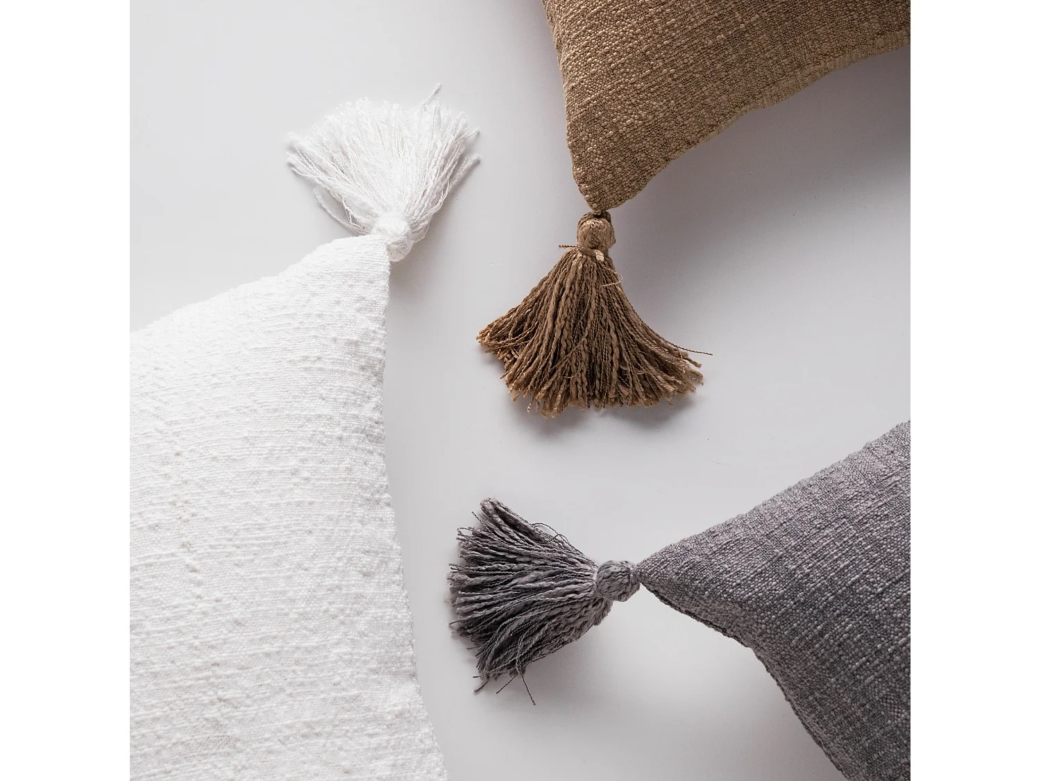 Einfarbige Kissenbezug Kolina Dunkelbeige 45 x 45