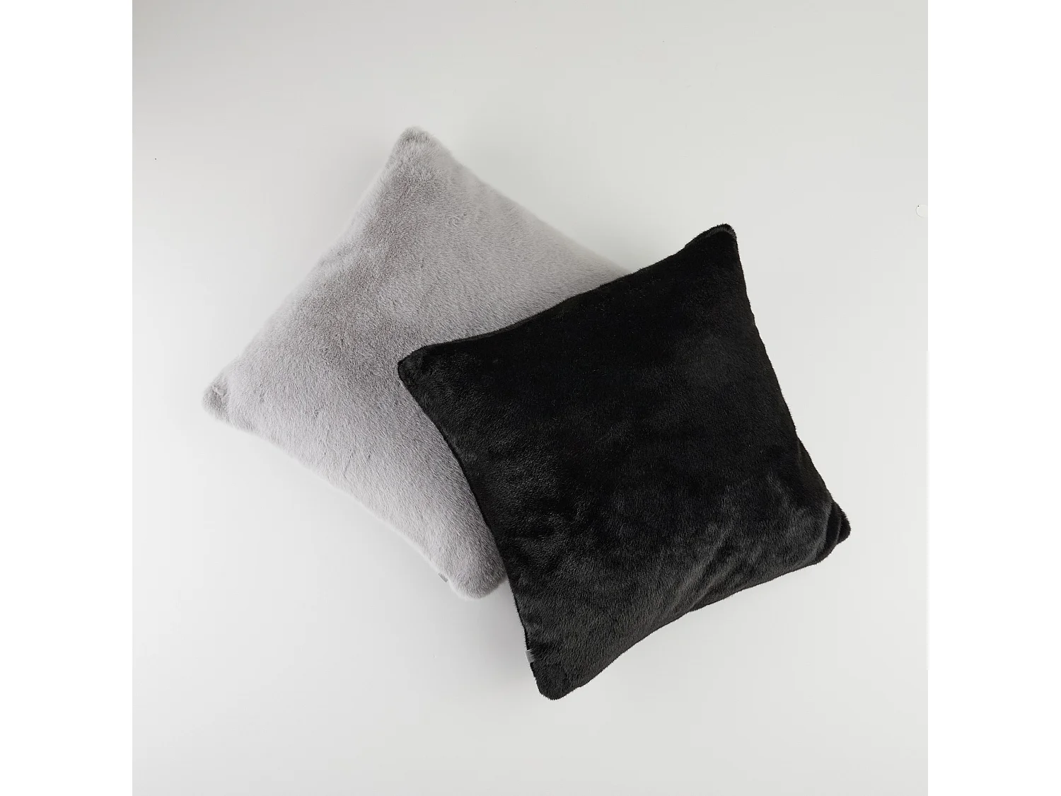 Pelz-Kissenbezug Molinio mittelschwarz 45x45cm