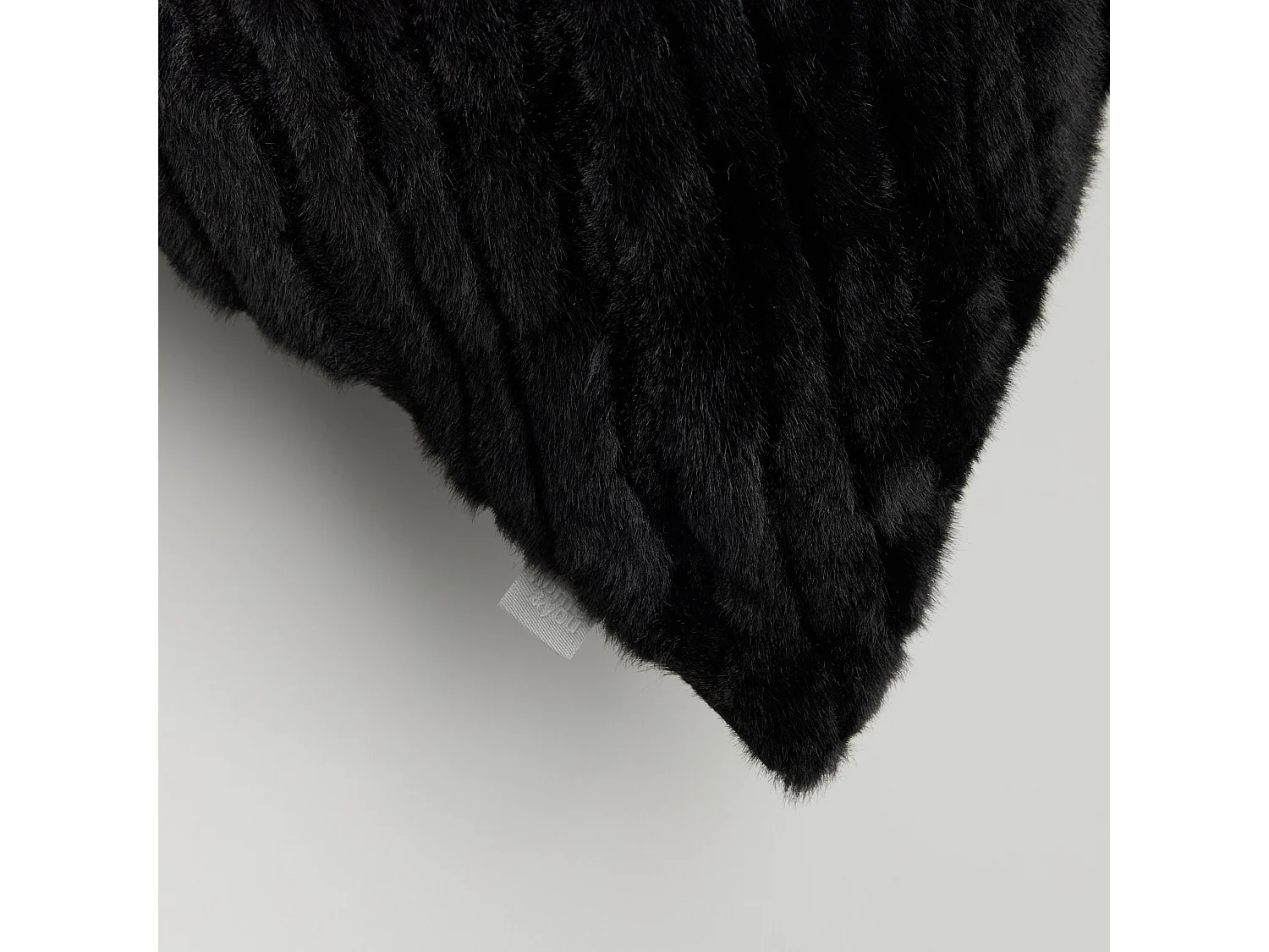 Pelz-Kissenbezug Pufos mittelschwarz 45x45 cm