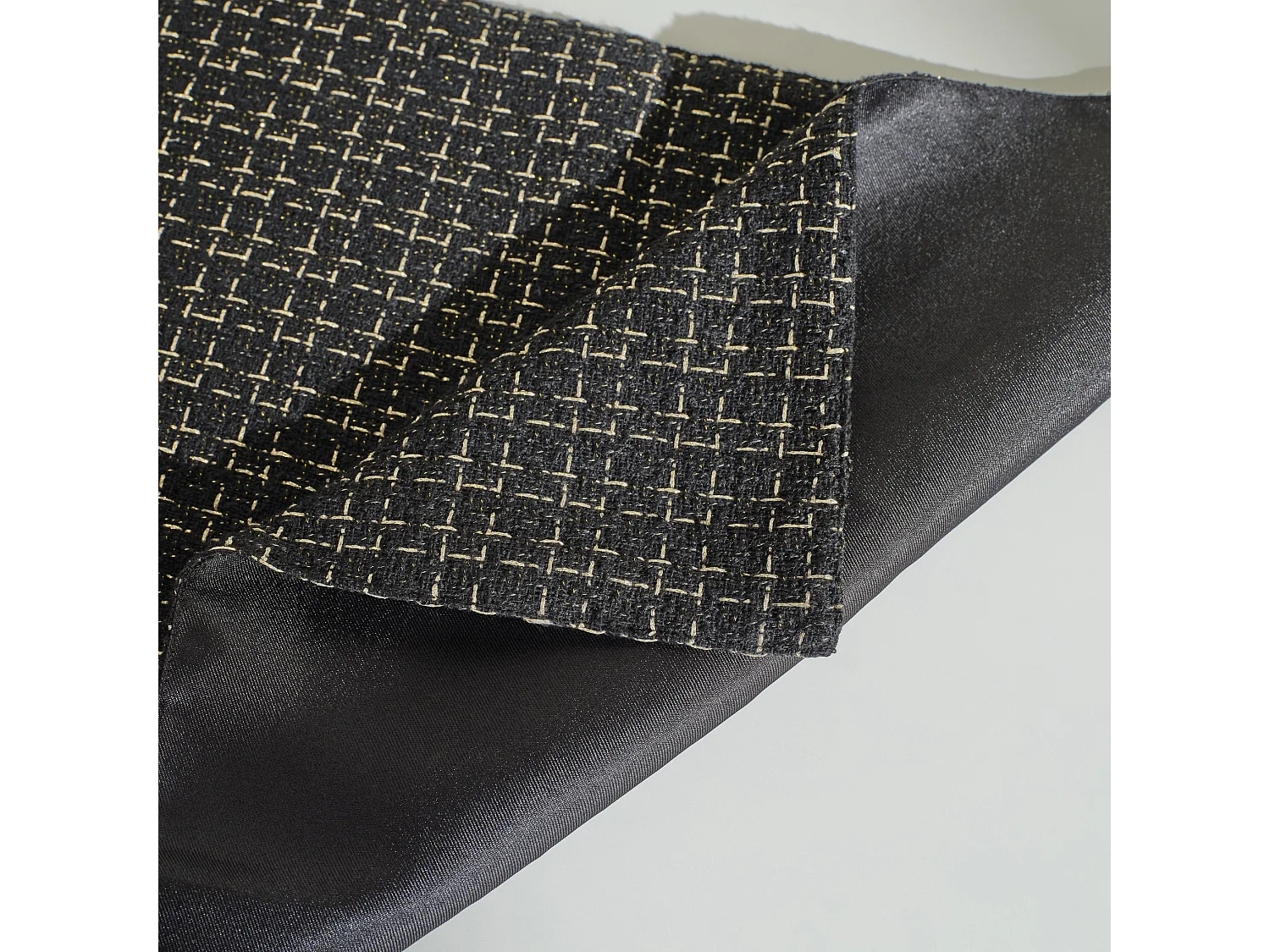 Tischläufer Balin mittelschwarz 43 x 183