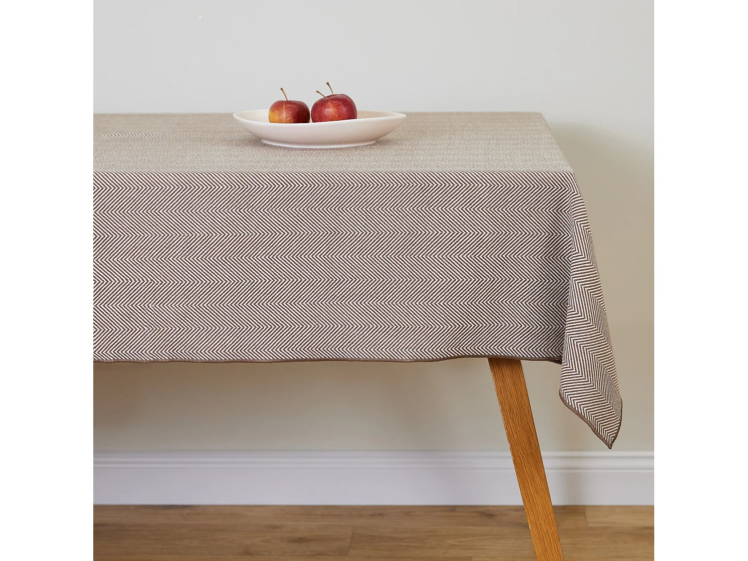 Tischtuch Catron Mittelbraun 130 x 180