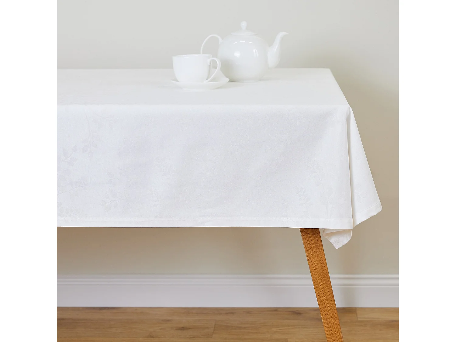 Jaquard-Tischdecke Cador mittelweiß 130x180