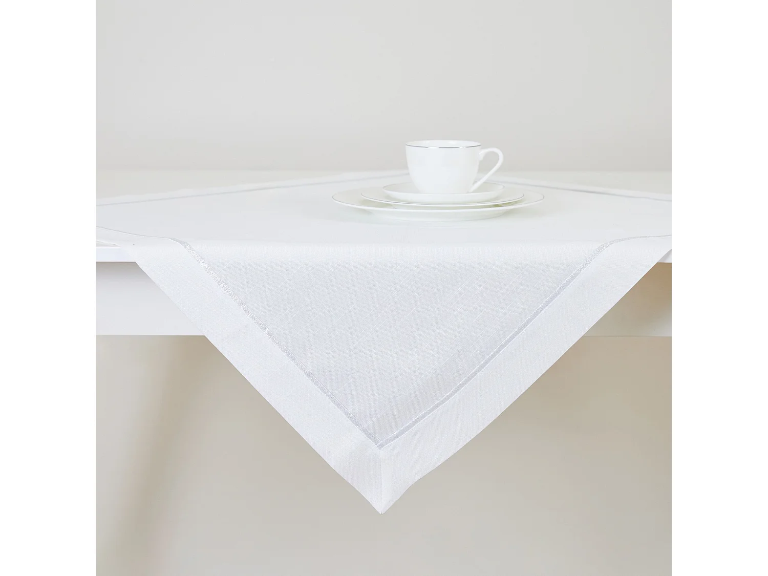 Kleines Tischtuch Tideno Mittelsilber 80x80