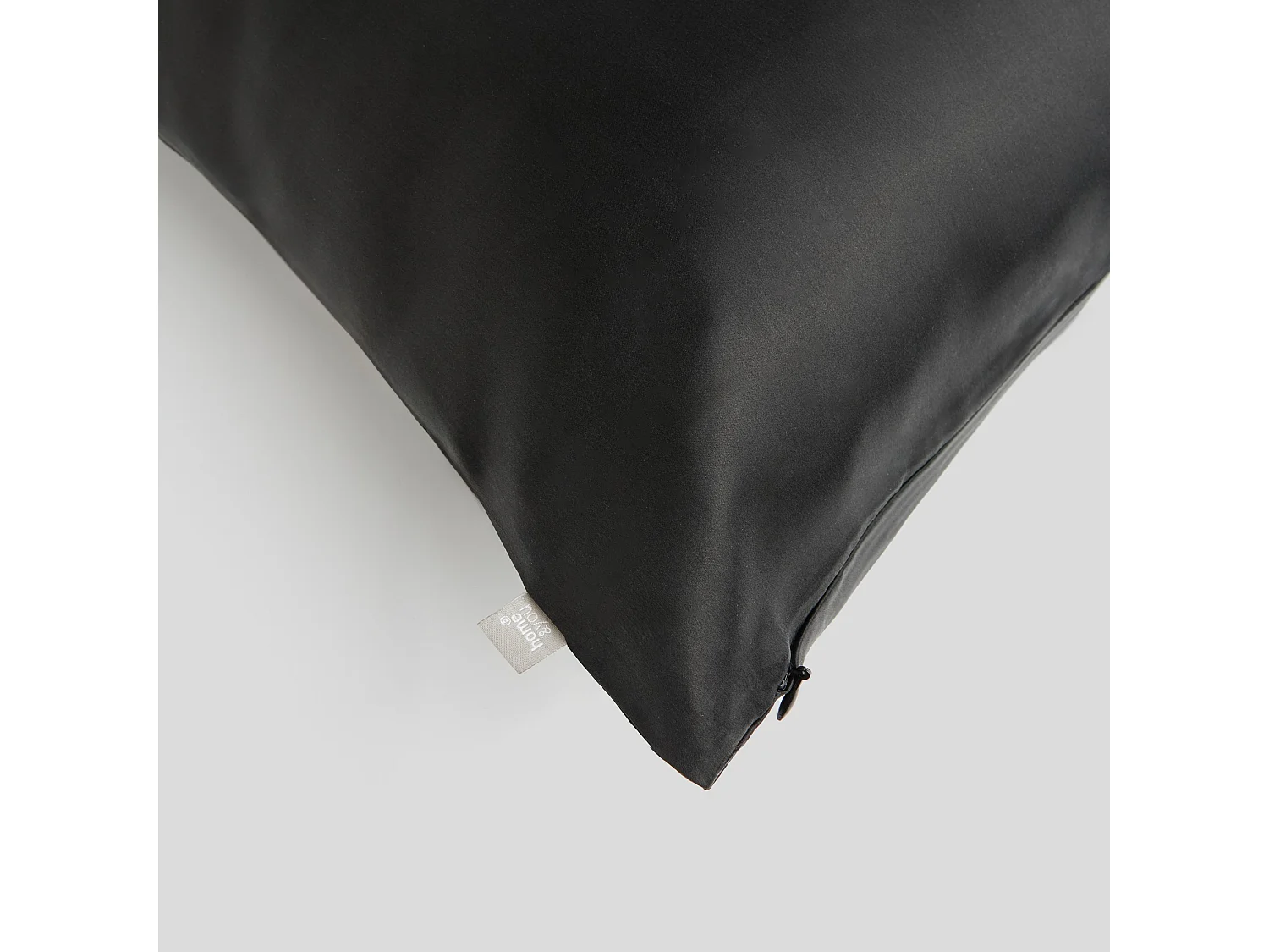 Seidenkissenbezug Silcossy mittelschwarz 50x60