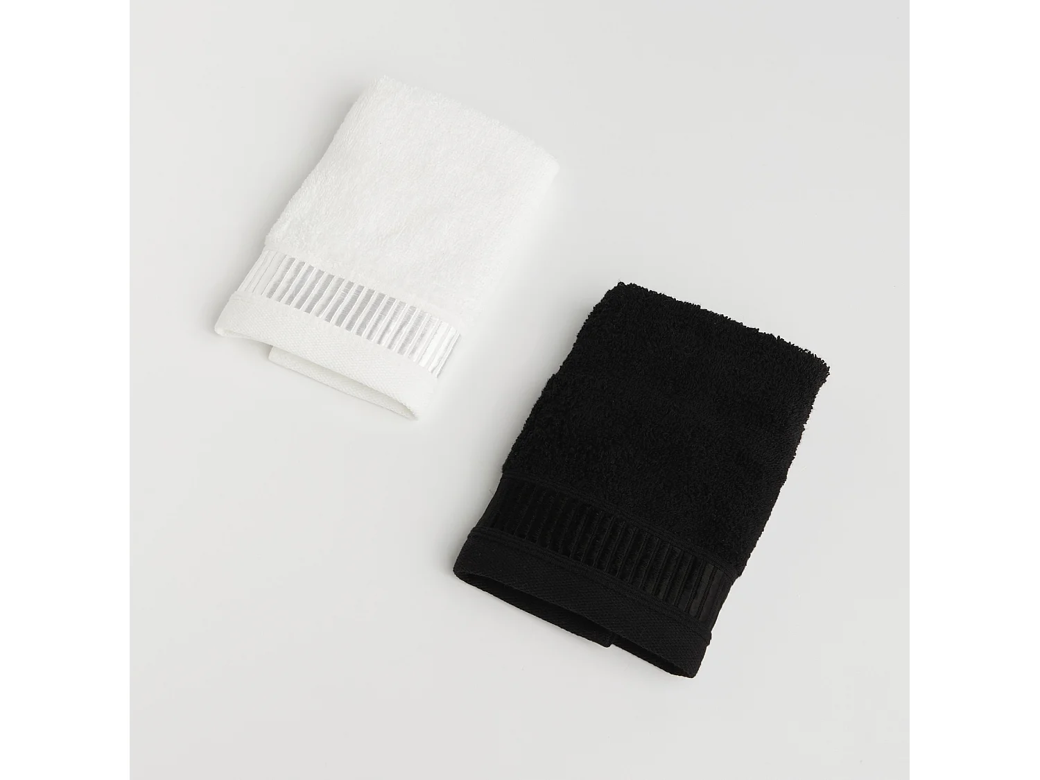 Badetuch-Set Alicanty mittelschwarz 30x50 cm - 100% Baumwolle