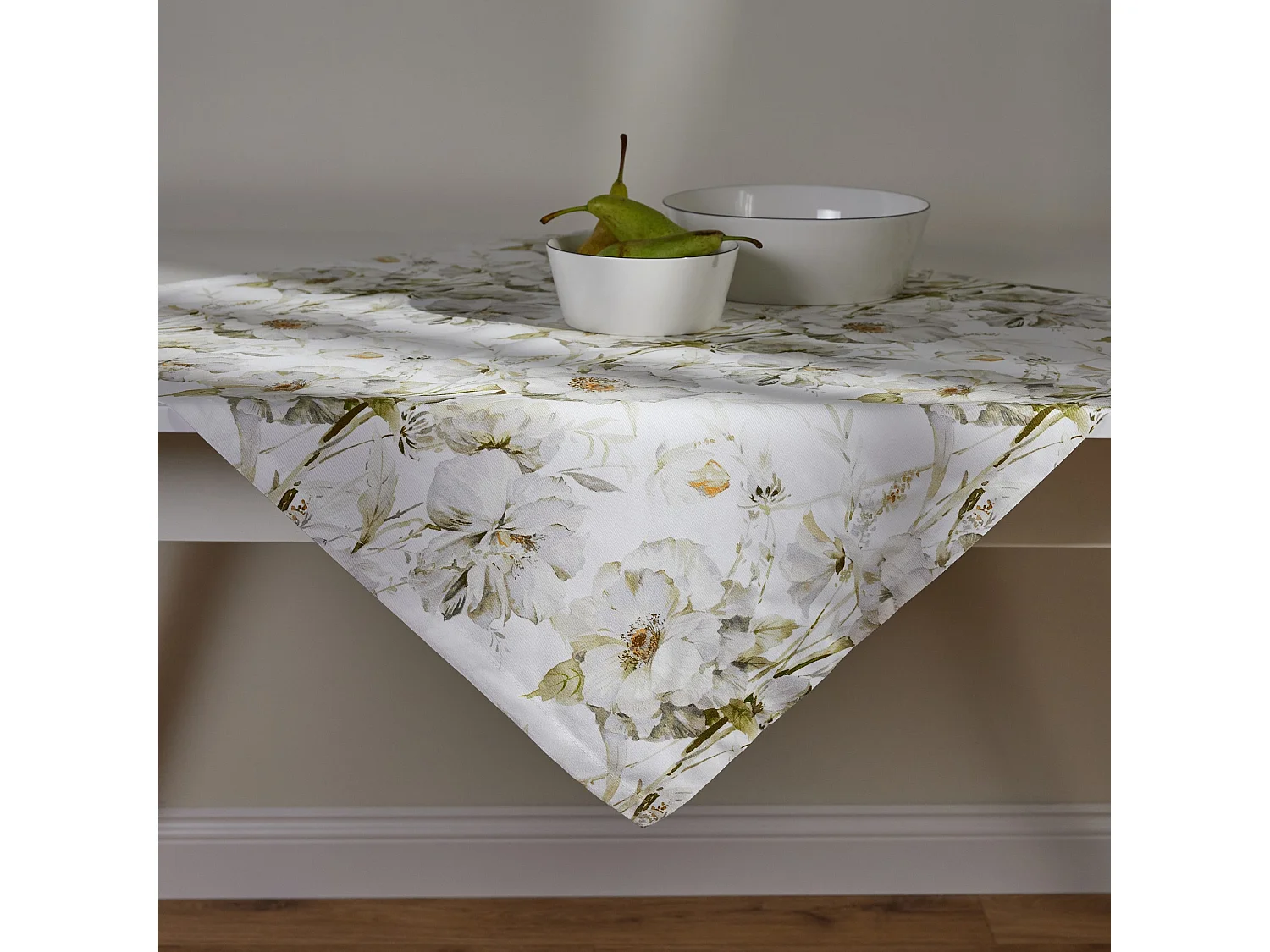 Kleines Tischtuch Flornett mittelgrün 80 x 80