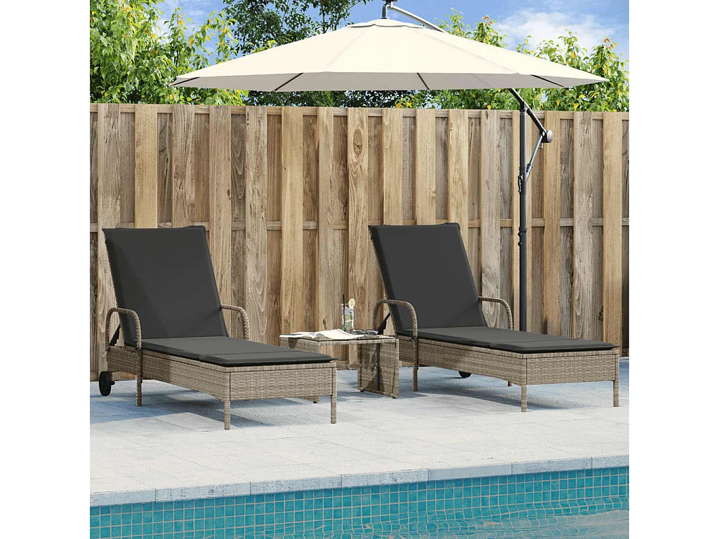Ligstoelen 2 st met kussen poly rattan lichtgrijs