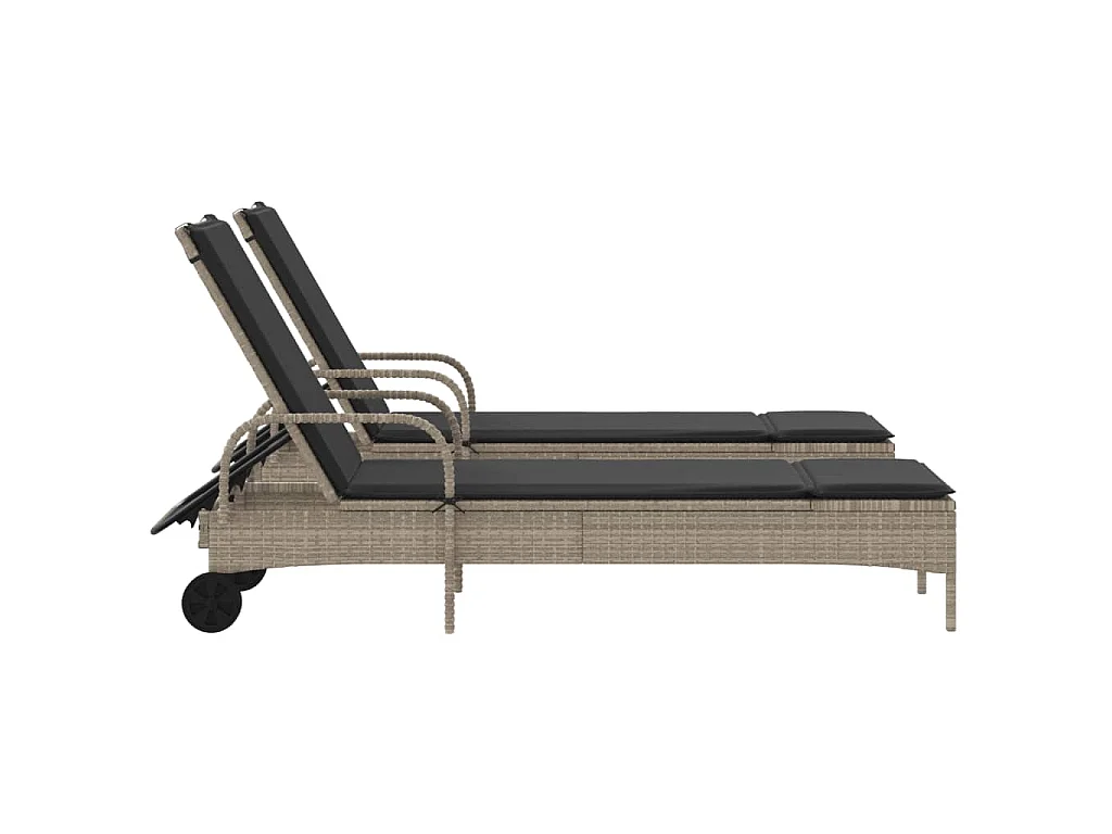 Ligstoelen 2 st met kussen poly rattan lichtgrijs