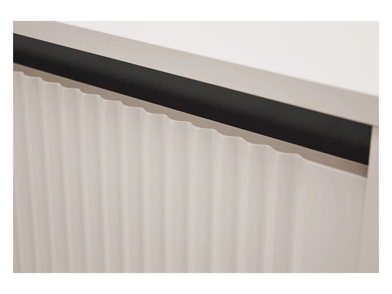 Meuble TV 2 tiroirs avec pieds noir - 140 cm - beige - OSAKA