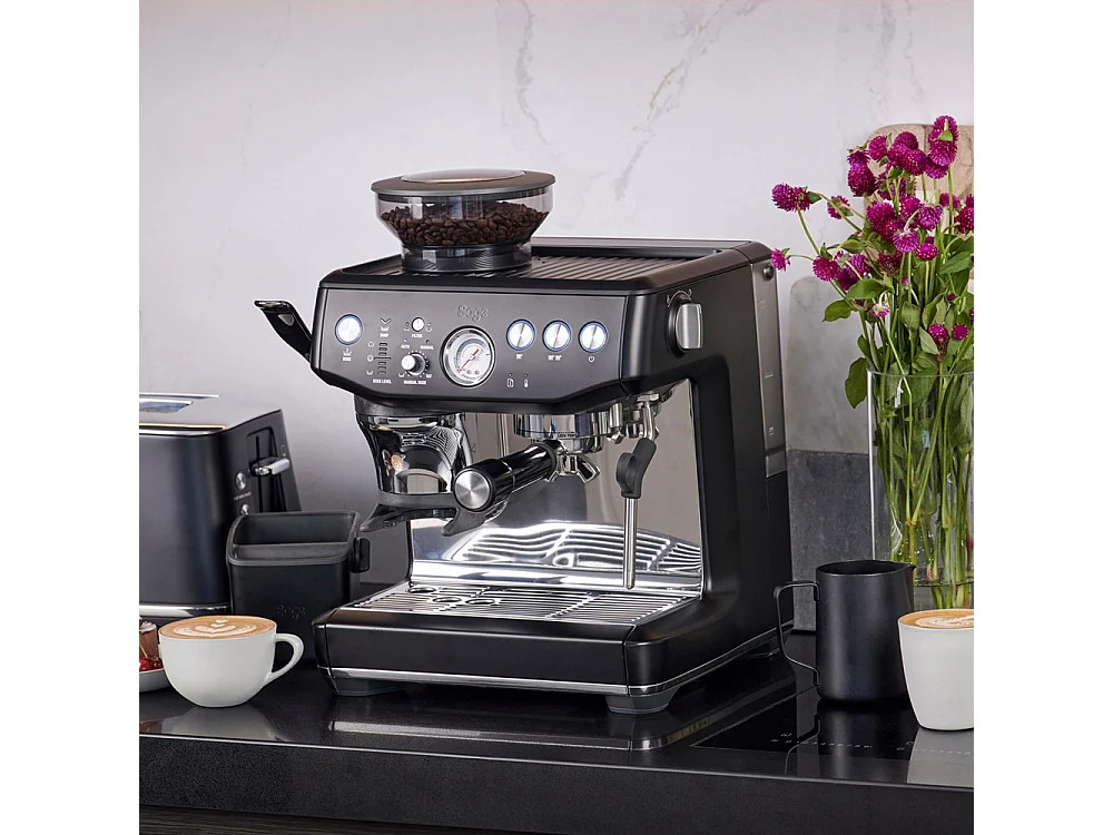 Machine expresso the barista express impress truffe