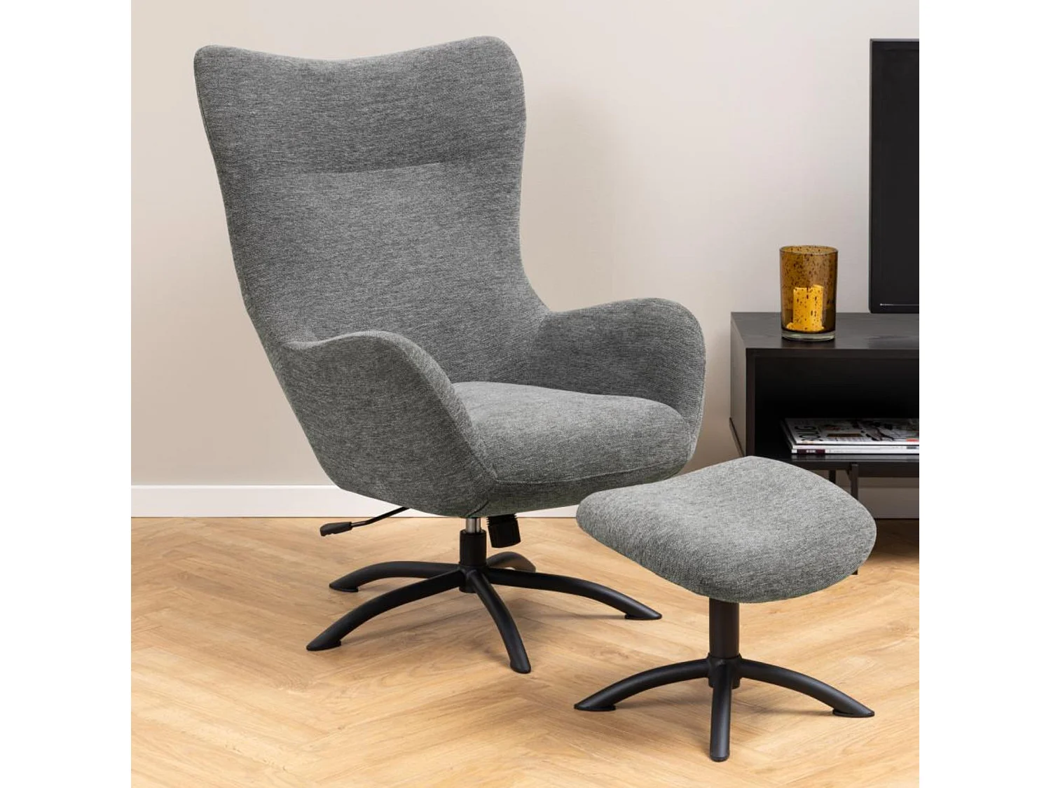 Fauteuil à oreilles pivotant avec repose-pieds en tissu - BRISTOL