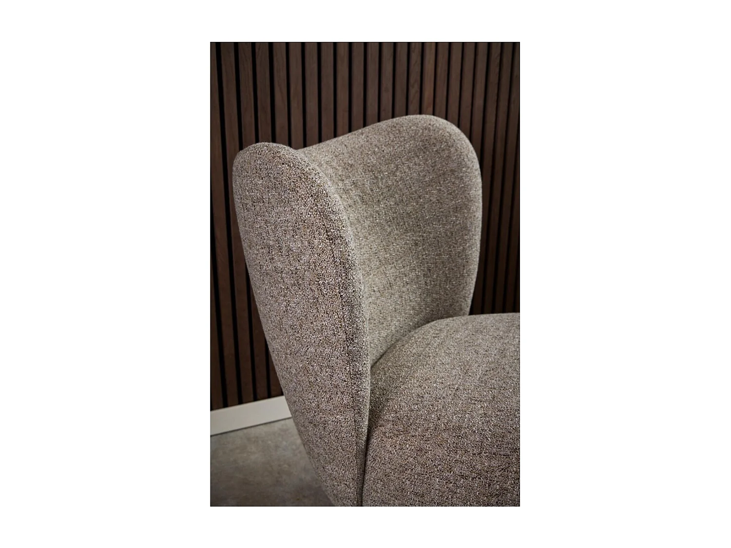 Fauteuil en tissu chiné crème et pieds en bois - EROS