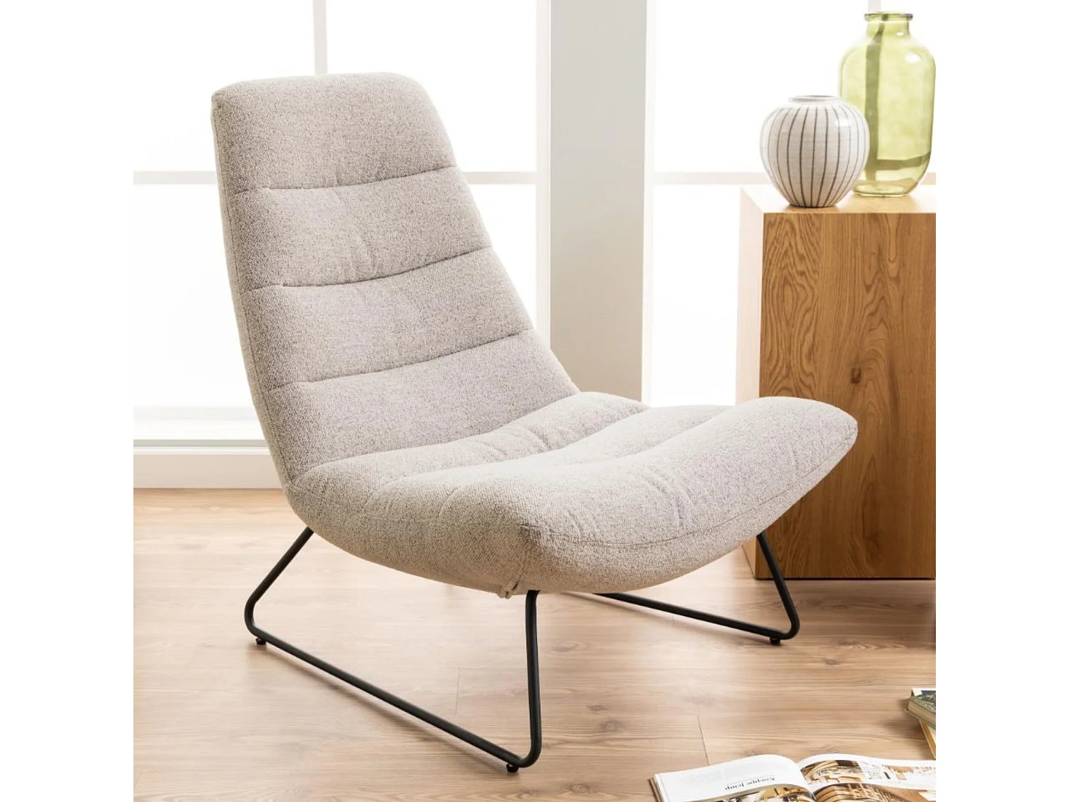 Fauteuil lounge en tissu bouclette beige - WESTON