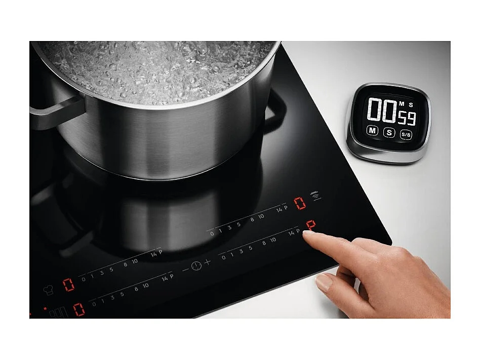 PLAQUE INDUCTION ELECTROLUX EIV66453I