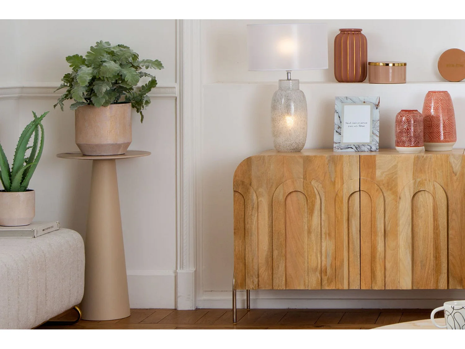 Sellette ronde en céramique et pied central beige D40 - CAMILLE