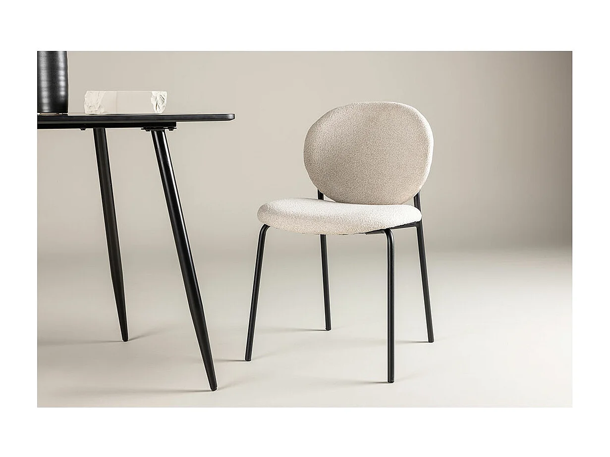 Vault chaise de salle à manger beige.