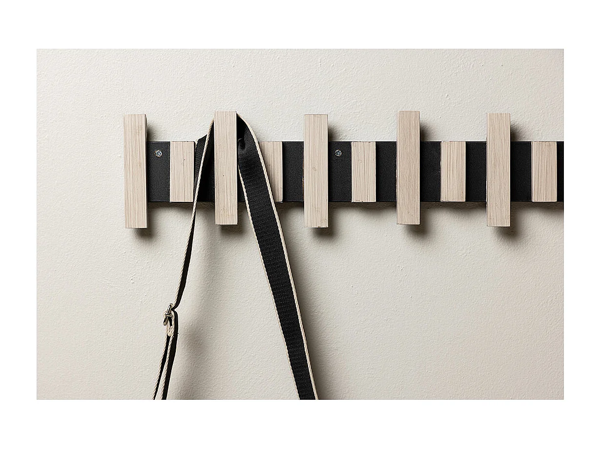 Nimes Wandgarderobe whitewash.