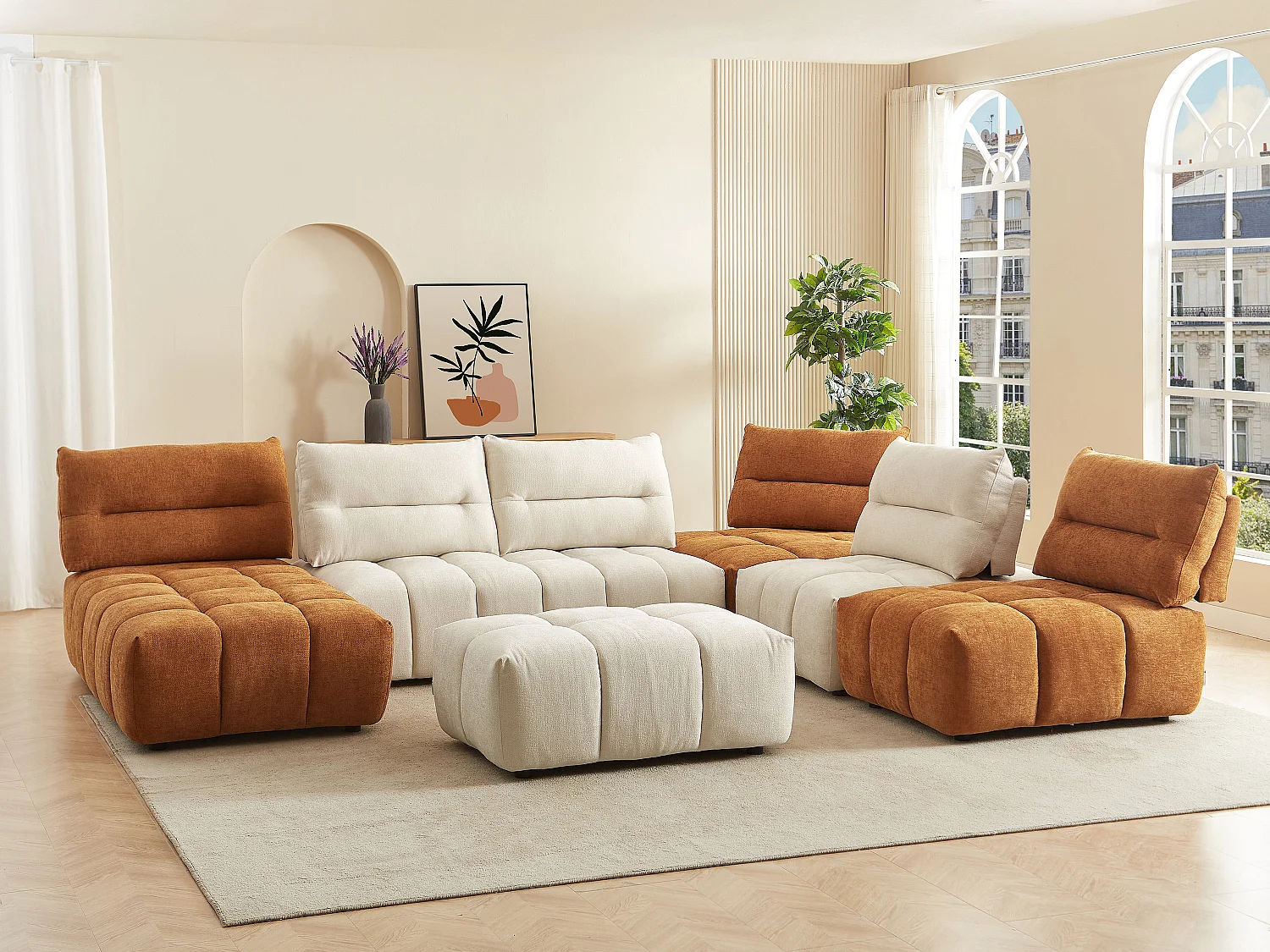 Canapé d'angle panoramique modulable et pouf dossier avance-recule en tissu texturé beige et terracotta APOLIU