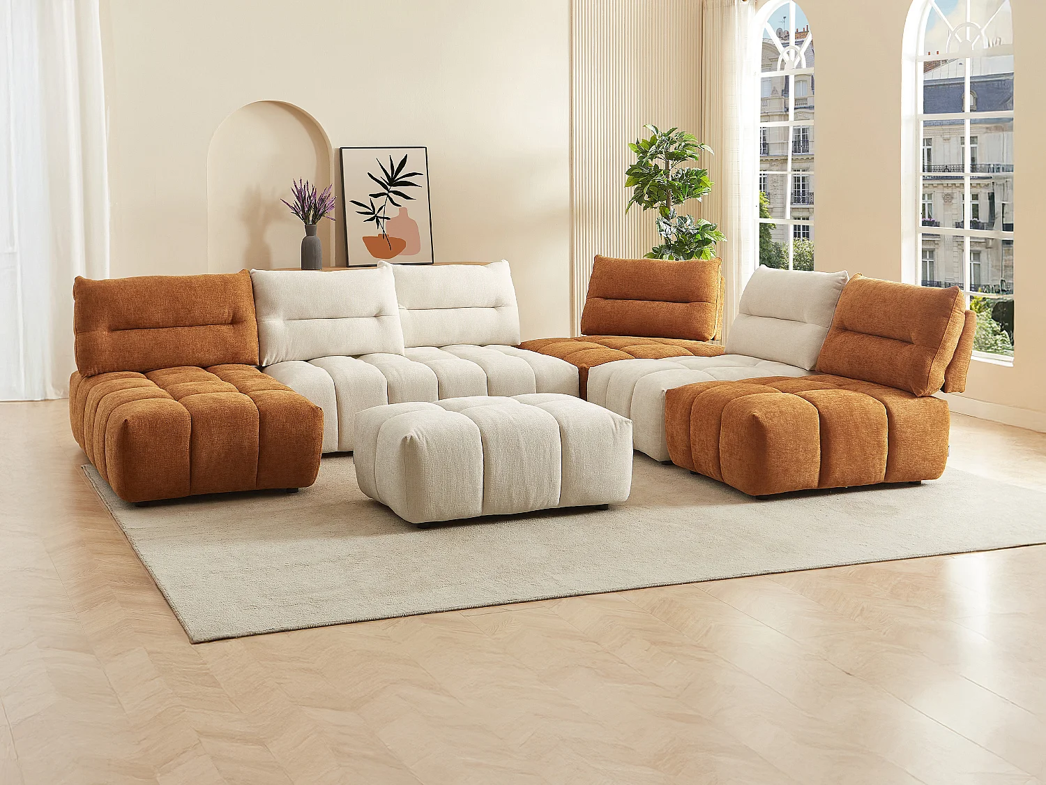 Canapé d'angle panoramique modulable et pouf dossier avance-recule en tissu texturé beige et terracotta APOLIU