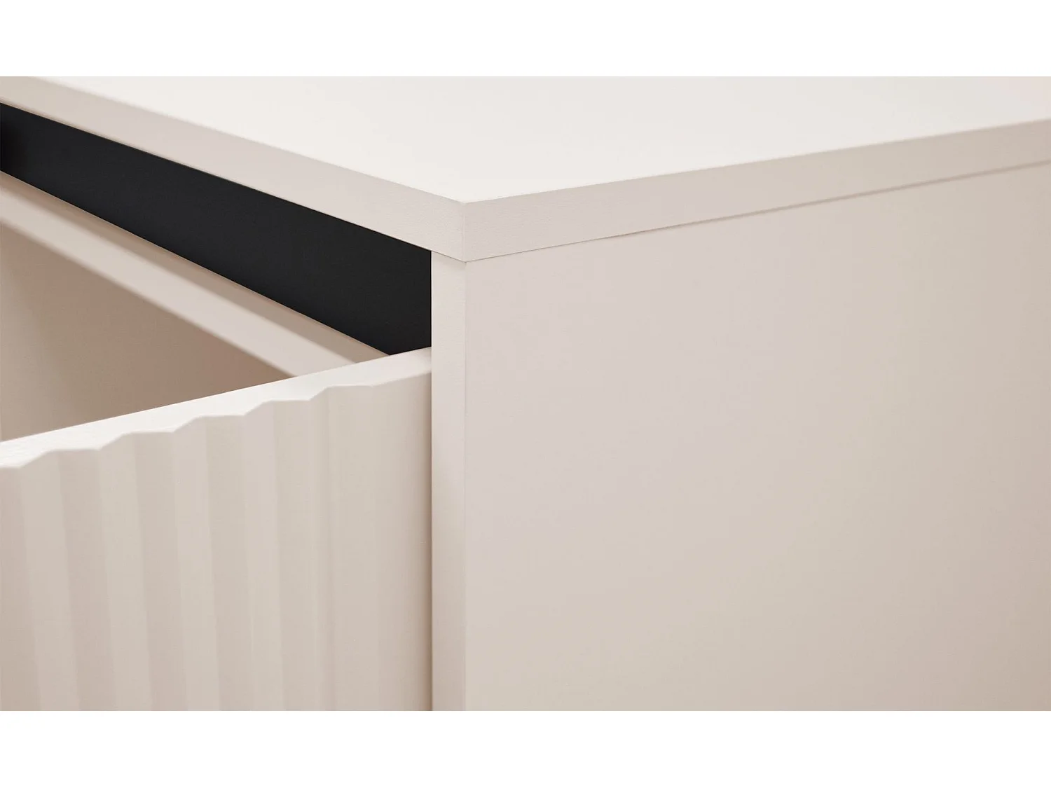 Buffet 3 portes avec pieds noirs – 149 cm – beige - OSAKA