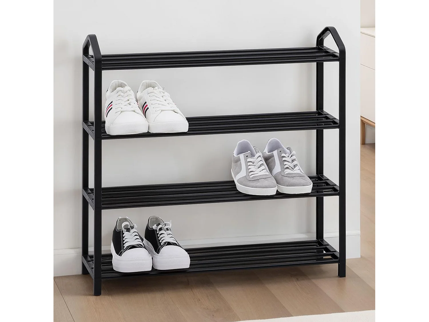 Étagère à chaussures TRALEE à quatre niveaux, meuble rangement pour chaussures, 12 à 16 paires, en métal et plastique noir