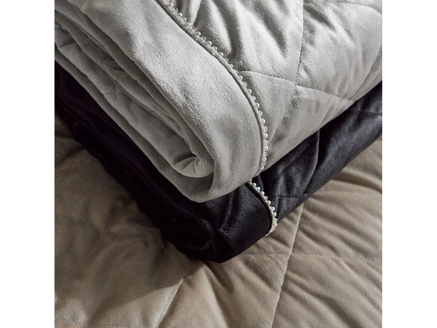 Jeté de lit Alvio Gris Clair Polyester 200x220