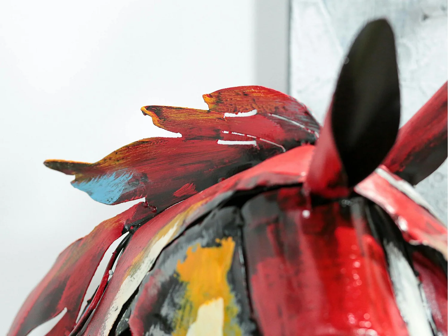 Tête de cheval en métal multicolore sur socle H75x47x21cm