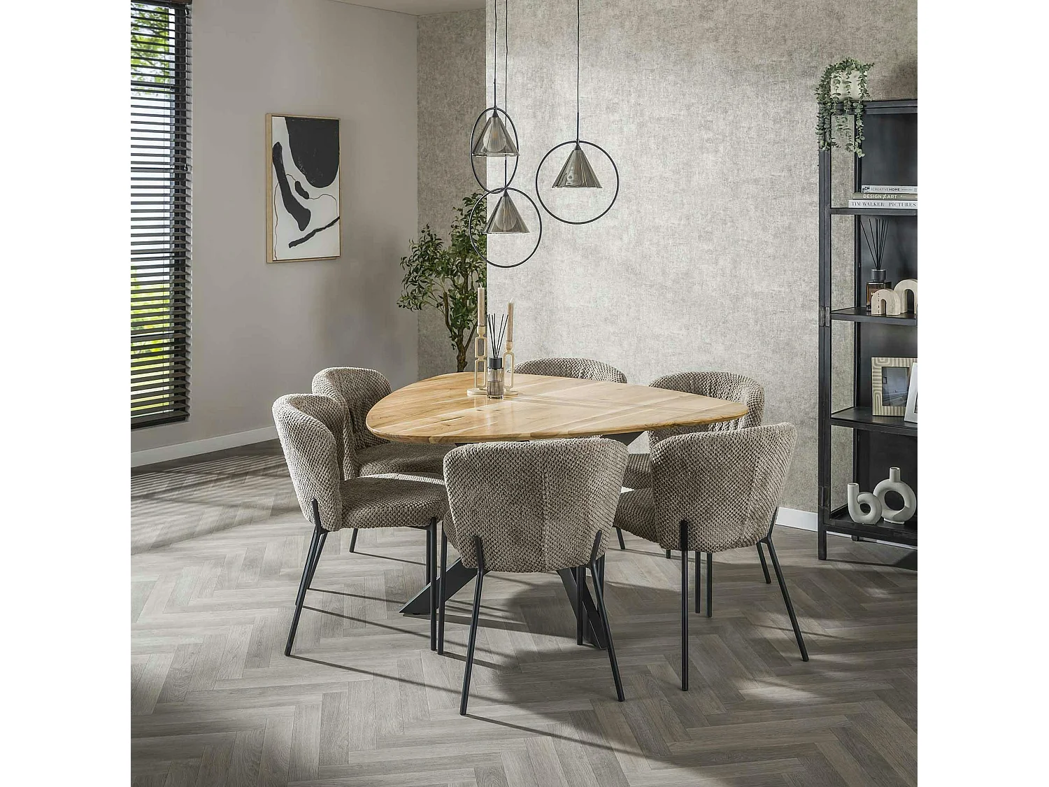 Table à manger en bois d'acacia forme triangulaire 135 cm MELBOURNE