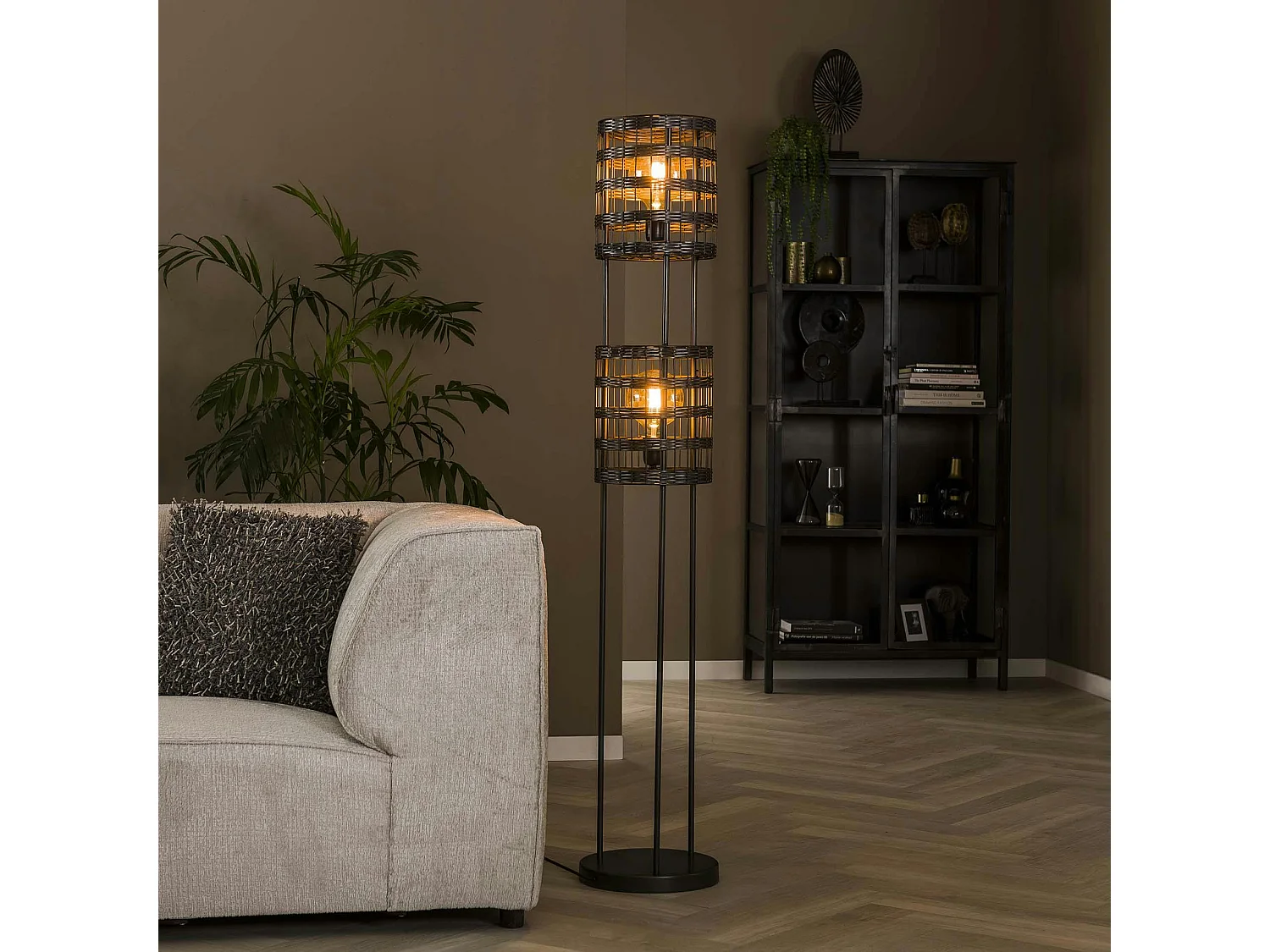 Lampadaire de salon avec cannage en métal NOVA