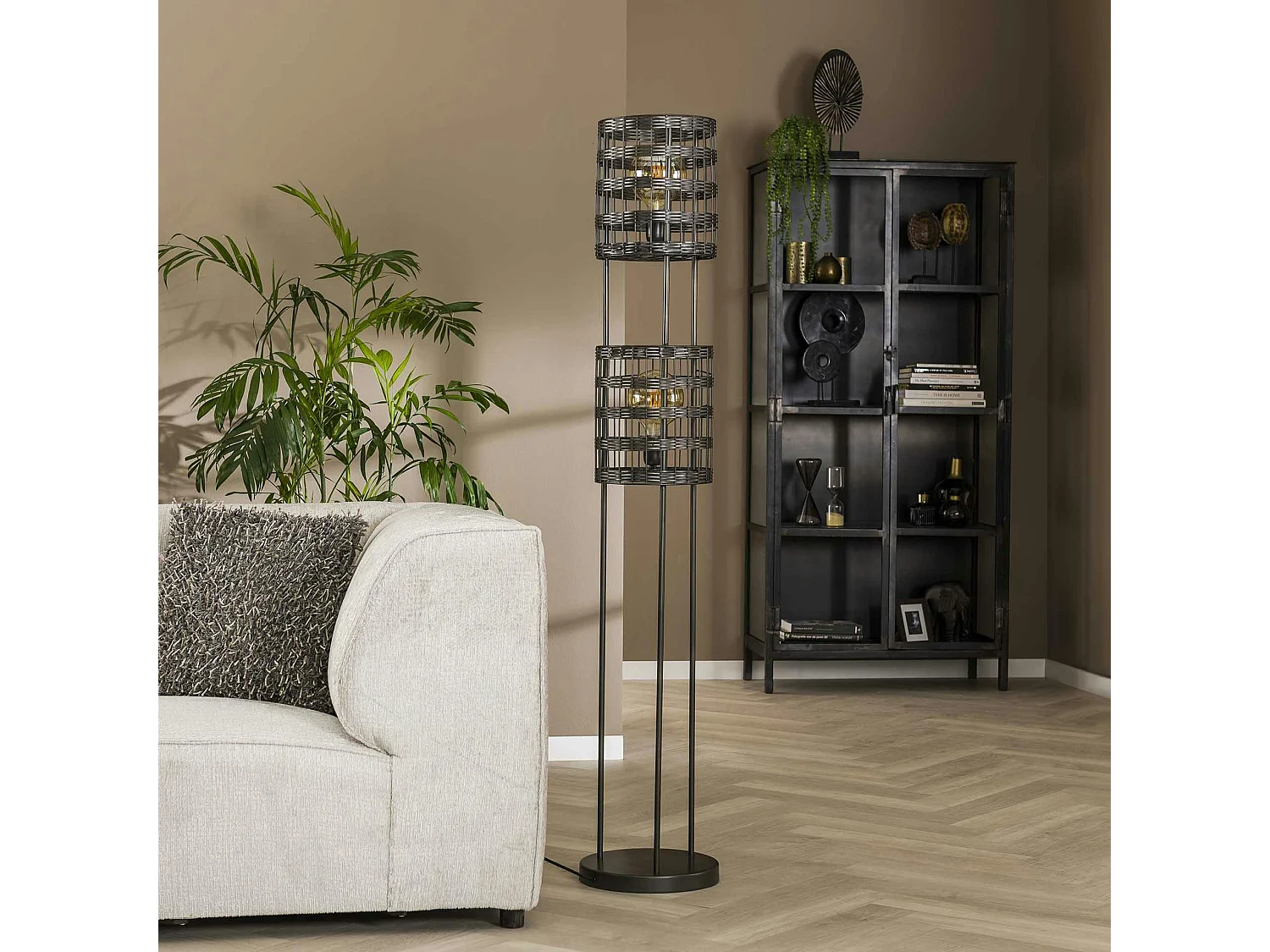 Lampadaire de salon avec cannage en métal NOVA