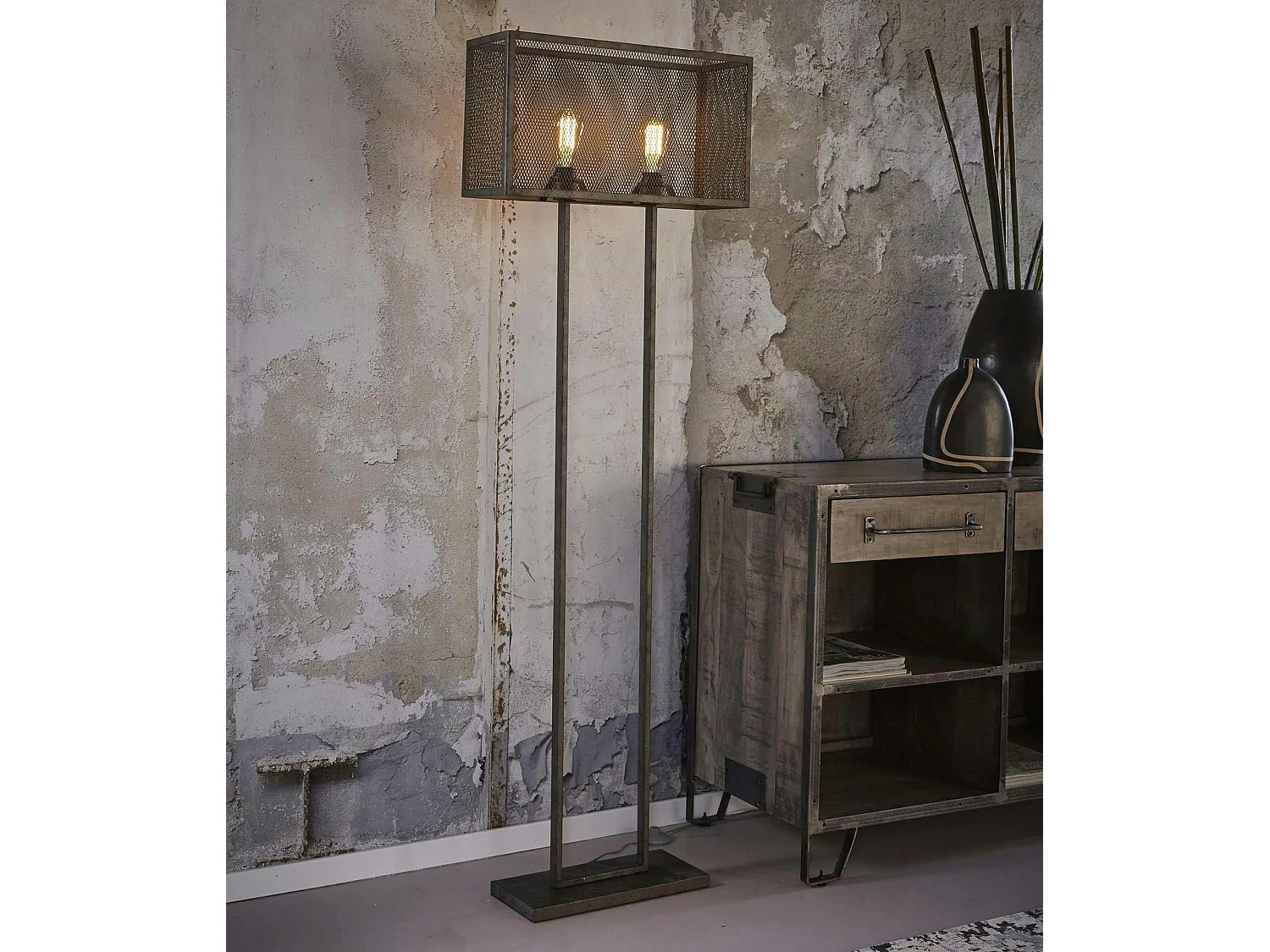 Lampadaire industriel grillagé forme rectangle RALF