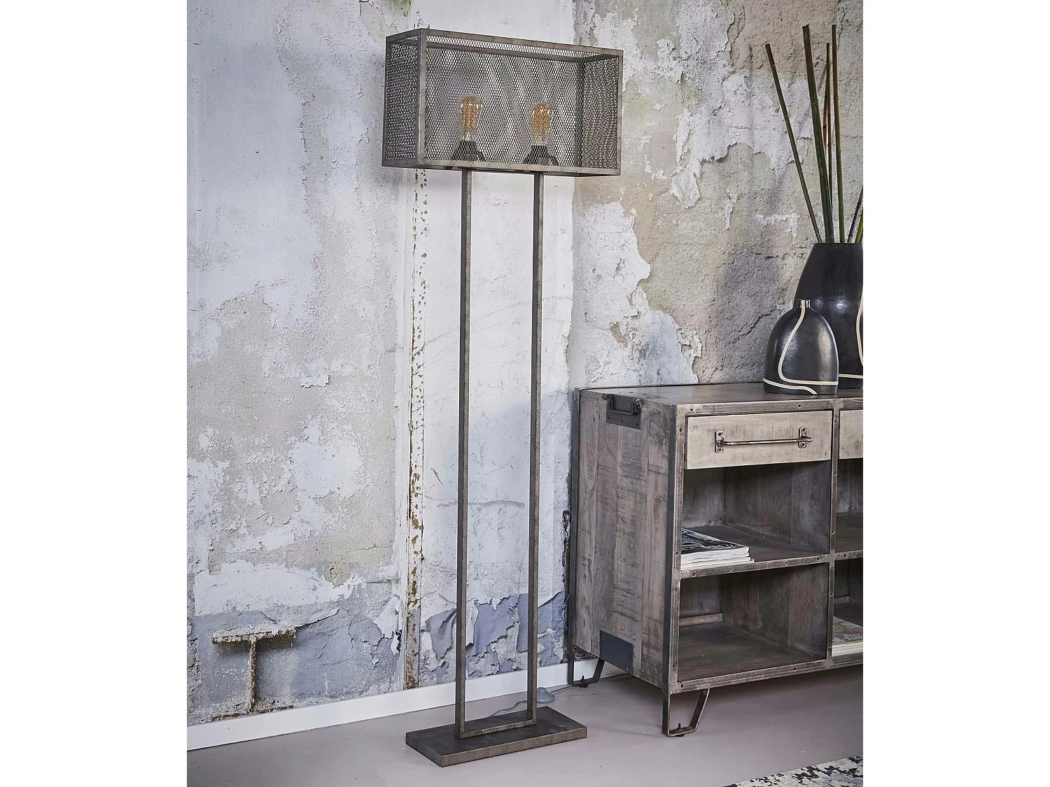 Lampadaire industriel grillagé forme rectangle RALF