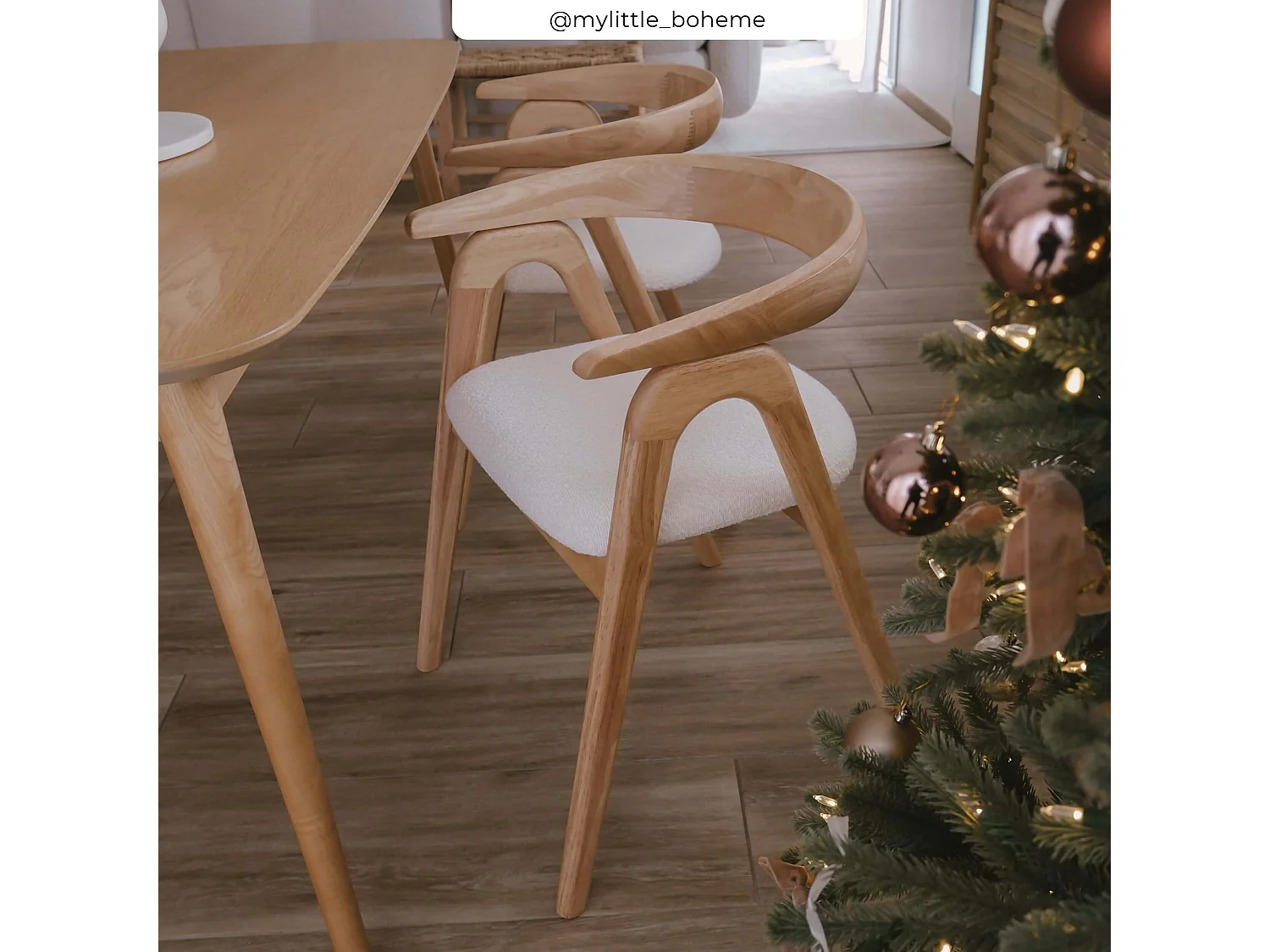 Sedia in legno di hevea chiara e tessuto bouclé crema - Hawa