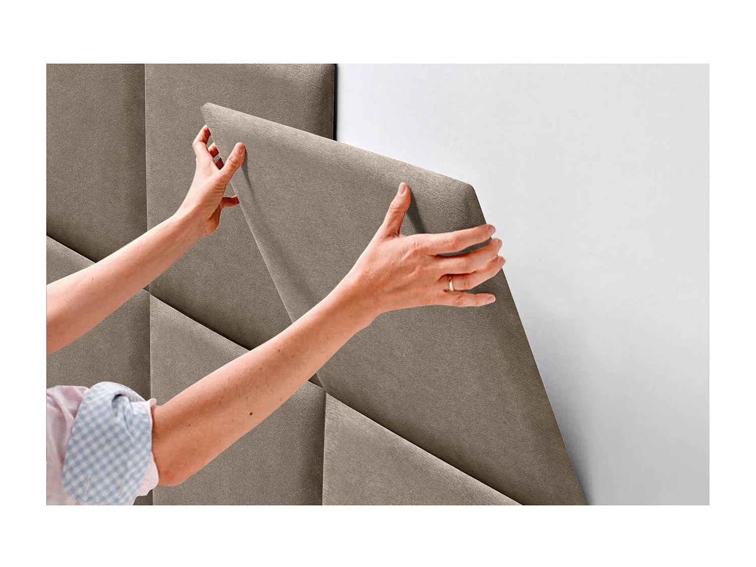 DHOME Tête de lit tapissée en tissu Aqualine composée de panneaux de lit autocollants interchangeables pour chambre de luxe (Terre, 220 cm)