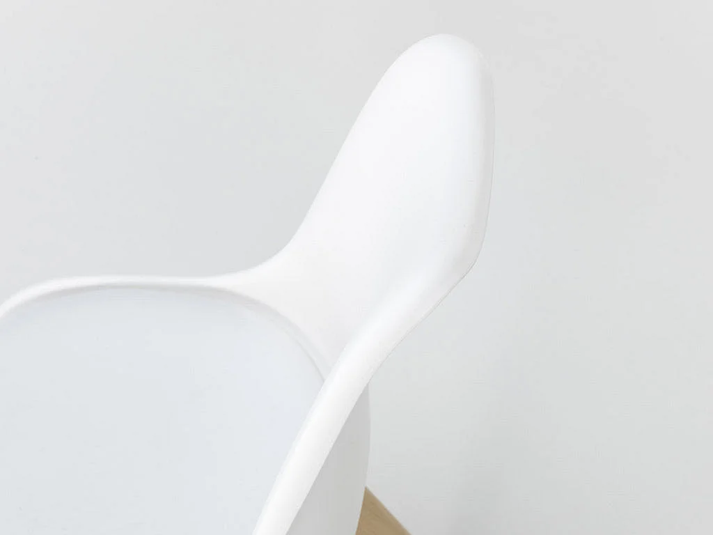 Juego de 4 sillas de comedor acolchadas en madera y PVC modelo Miriam - Blanco