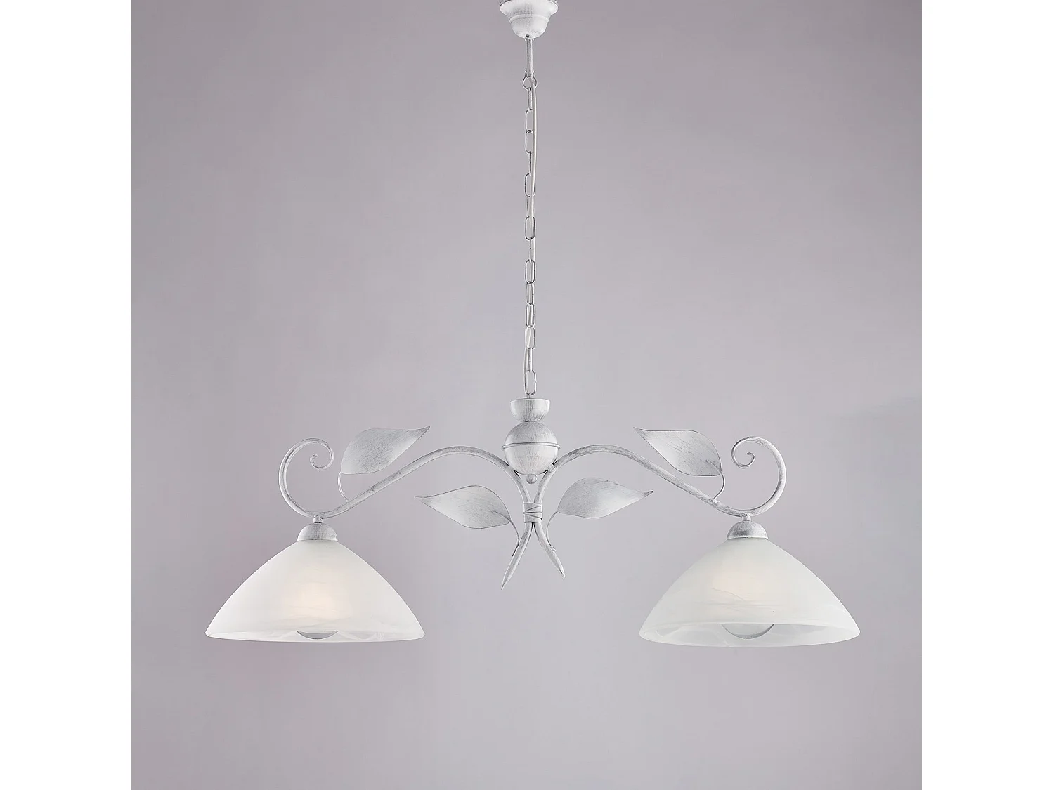 Lustre Esse fer blanc, déco argent antique, verre albâtre d.30, 2 lumières 96x30 cm, parfait pour couloirs élégants