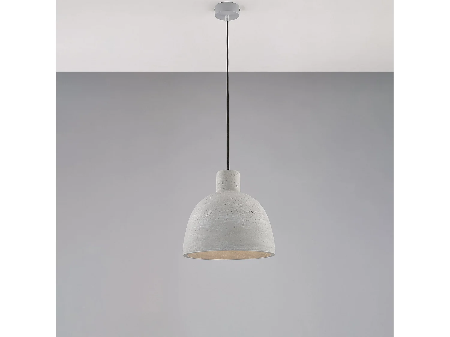 Suspension Portland fer gris, diffuseur béton d.20 cm, câble orientable, 1 lumière, parfait pour ambiance brute