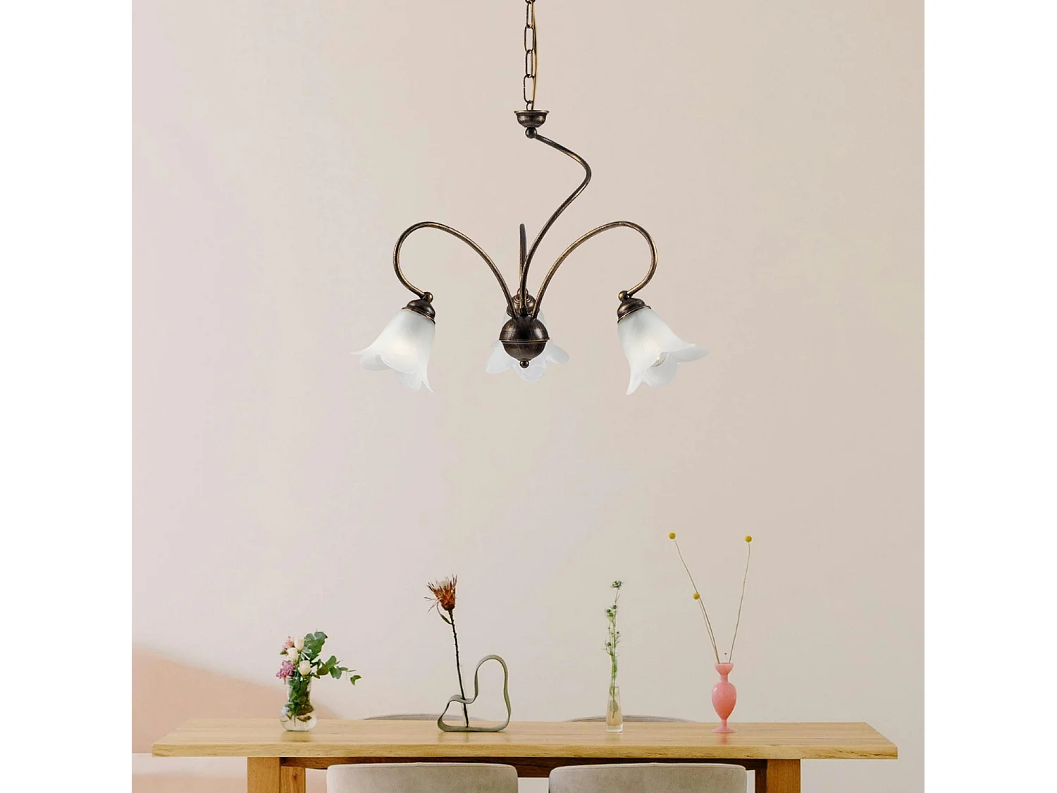 Lustre Alice fer marron, déco or vieilli, verre albâtre d.14, 3 lumières d.50 cm, style classique revisité