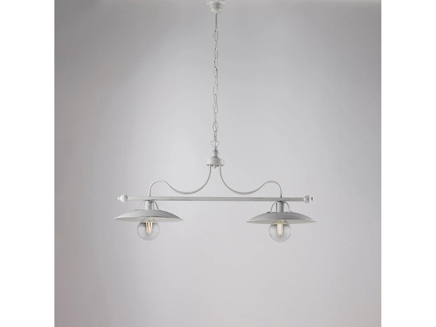 Cave Lustre en fer laqué blanc décor argent vieilli 2 lumières L. 87 X 30 BL234-2-BA